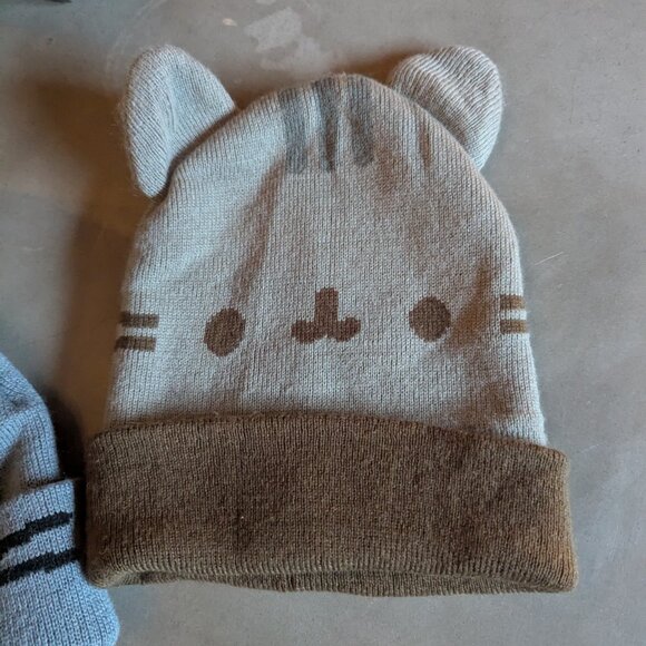 Bundle of 2 knitted Pusheen hats - Picture 10 of 16